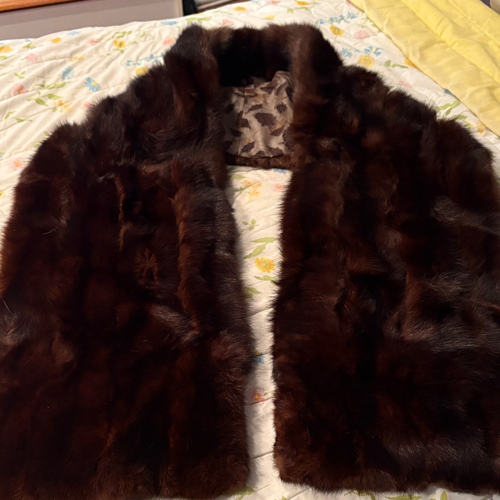 Luxurious Dark Brown Mink Fur Stole